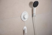 Шланговое подсоединение Hansgrohe FixFit Fine S, с клапаном обратного тока, матовый белый 28882700