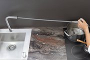 Кухонный смеситель Hansgrohe Metris Select M71 200, на 2 отверстия, вытяжной излив 1jet, sBox, хром 73804000