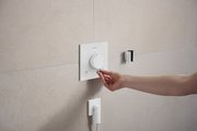 Шланговое подсоединение Hansgrohe FixFit Fine E, с клапаном обратного тока, матовый белый 28883700