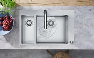 Кухонный смеситель Hansgrohe Metris Select M71 200, на 2 отверстия, вытяжной излив 1jet, sBox, сталь 73804800