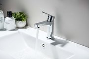 Смеситель для раковины Aquatek Лугано 106, с гигиеническим ручным душем, хром AQ1712CR