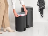 Мусорный бак с педалью Brabantia NewIcon 20л, тёмно-серый 233500