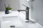 Смеситель для раковины Aquatek Лугано 106, с гигиеническим ручным душем, оружейная сталь AQ1712BGM