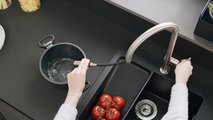 Смеситель для кухни Hansgrohe Talis M54 210, вытяжной душ 2jet, sBox, под сталь 72801800
