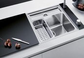 Кухонная мойка без крыла, с клапаном-автоматом, с коландером, нержавеющая сталь зеркальной полировки Blanco Statura 6-IF Crystal (чёрное стекло) 516029