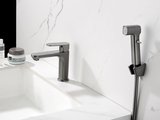 Смеситель для раковины Aquatek Альфа 110, с гигиеническим ручным душем, оружейная сталь AQ1912BGM