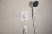 Шланговое подсоединение Hansgrohe FixFit Fine Q, с клапаном обратного тока, матовый белый 28884700