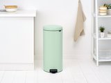 Мусорный бак с педалью Brabantia NewIcon 30л, мятно-голубой 233944