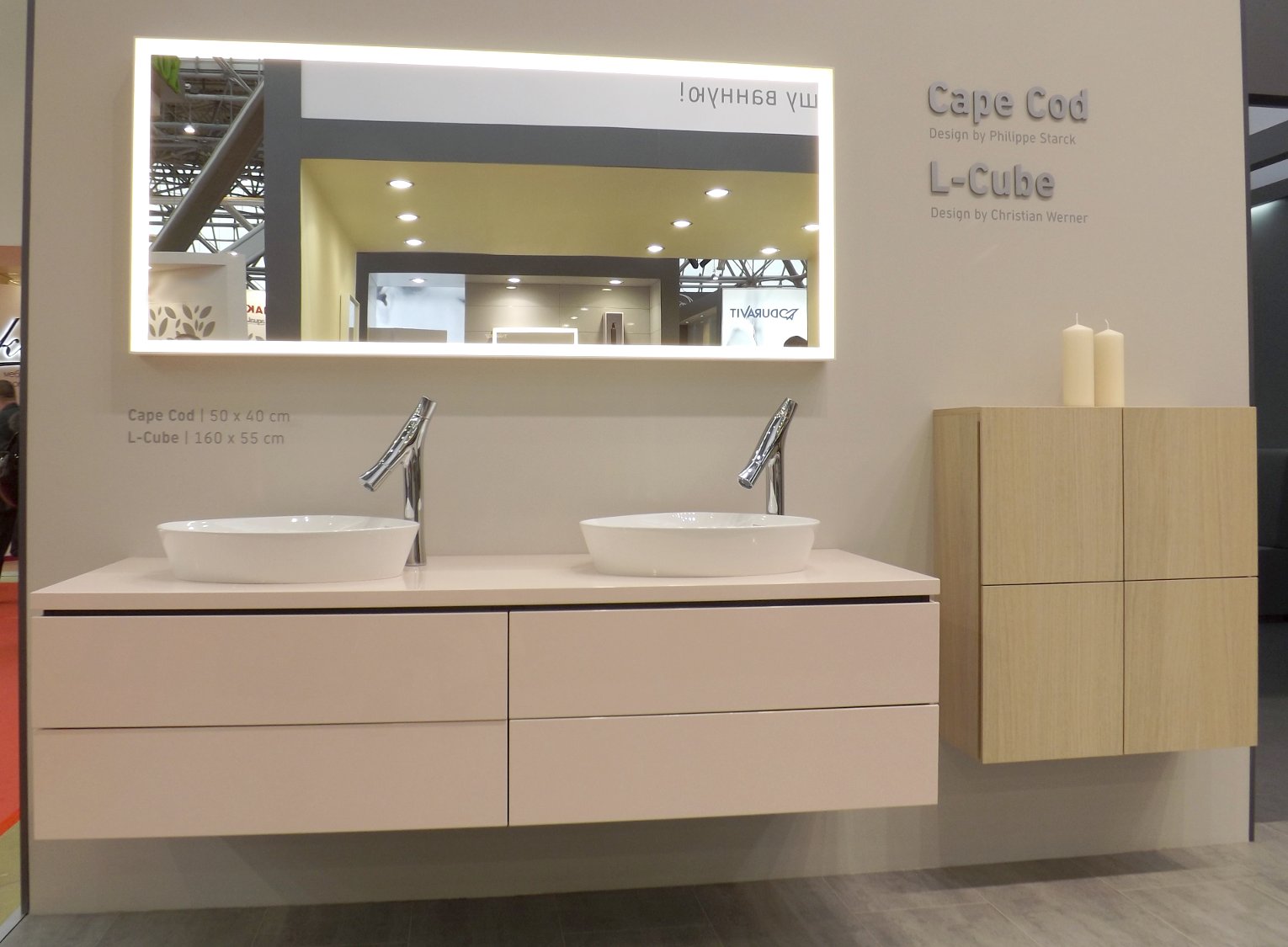 Мебель для ванной и зеркало L-Cube с раковинами-чашами Cape Cod от Duravit на выставке МосБилд 2015. Вид А
